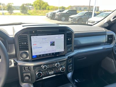 2025 Ford F-150 — photo 10 view