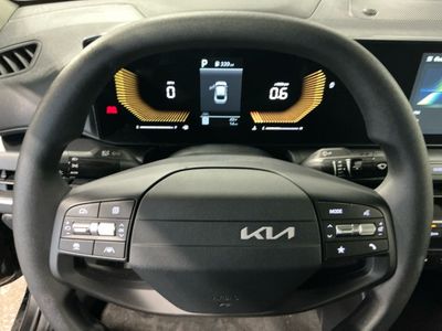 2025 Kia K4 — photo 15 view