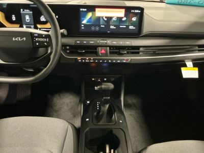 2025 Kia K4 — photo 7 view