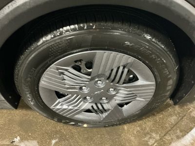 2025 Kia K4 — photo 8 view