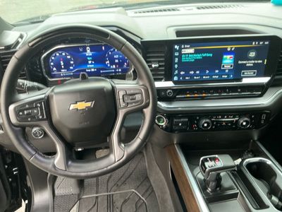 2025 Chevrolet Silverado 1500 — photo 11 view