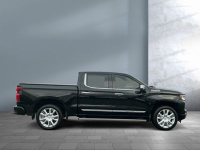 2025 Chevrolet Silverado 1500 — detail view