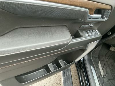2025 Chevrolet Silverado 1500 — photo 7 view