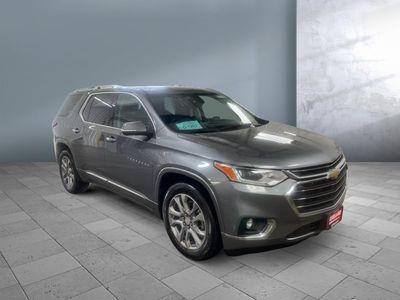 2021 Chevrolet Traverse — front three-quarter view