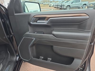 2024 Chevrolet Silverado 1500 — photo 9 view