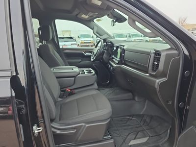 2024 Chevrolet Silverado 1500 — photo 10 view