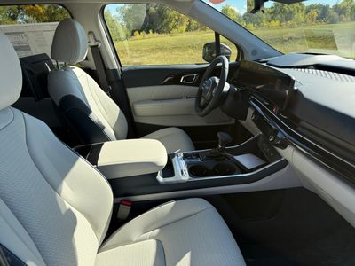 2026 Kia Carnival — photo 14 view