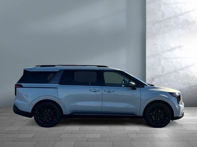 2026 Kia Carnival — detail view