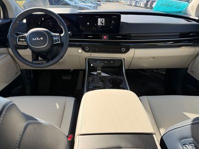 2026 Kia Carnival — photo 8 view