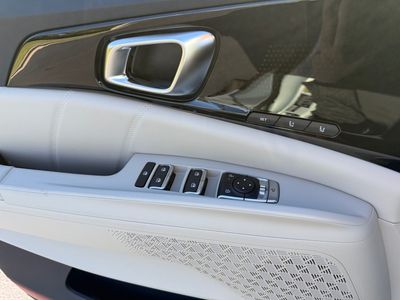 2026 Kia Carnival — photo 9 view