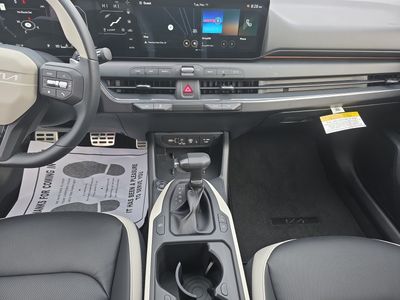 2025 Kia K4 - Photo 12