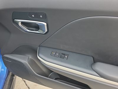 2025 Kia K4 - Photo 5