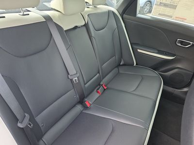 2025 Kia K4 - Photo 10