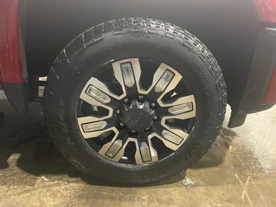 2024 GMC Sierra 2500HD — photo 8 view
