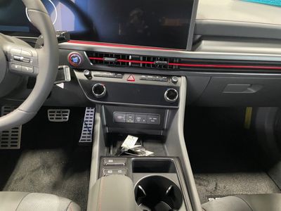 2025 Hyundai Sonata — photo 8 view