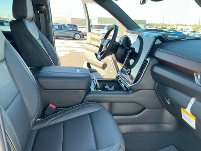 2026 GMC Yukon XL — photo 13 view