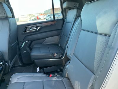2026 GMC Yukon XL — photo 8 view