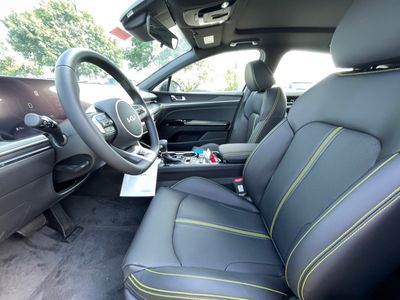 2026 Kia K5 — photo 12 view