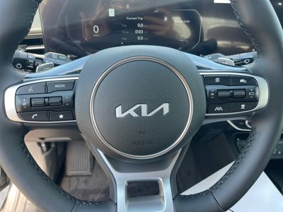 2026 Kia K5 — photo 13 view