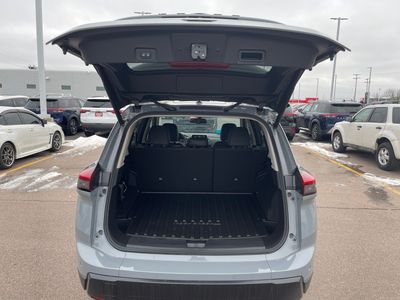 2026 Nissan Rogue — photo 9 view