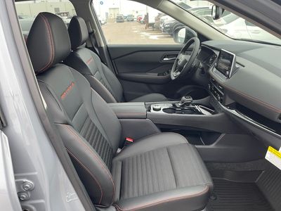 2026 Nissan Rogue — photo 10 view