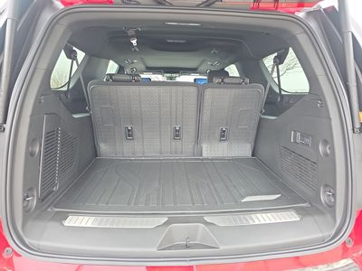2026 Chevrolet Suburban - Photo 6