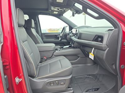 2026 Chevrolet Suburban - Photo 7