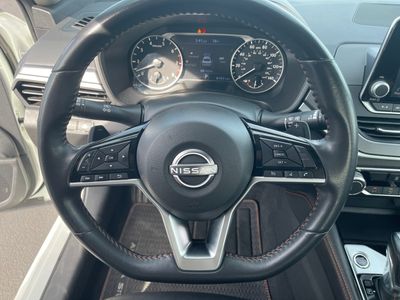 2023 Nissan Altima — photo 8 view