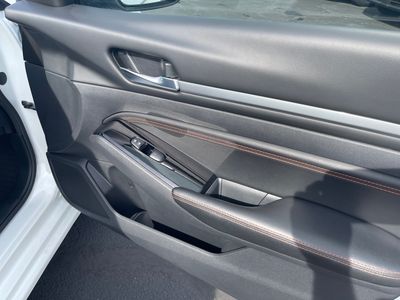 2023 Nissan Altima — photo 10 view