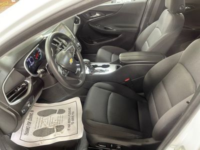 2024 Chevrolet Malibu — photo 12 view