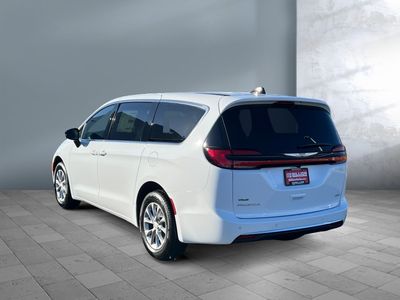 2026 Chrysler Pacifica — side profile view