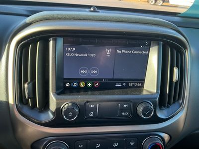 2022 Chevrolet Colorado — photo 11 view