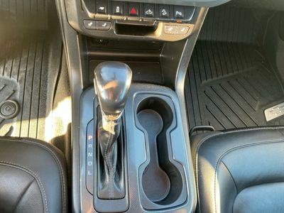 2022 Chevrolet Colorado — photo 9 view