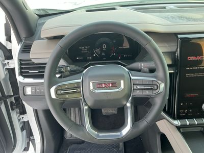 2026 GMC Acadia — photo 14 view