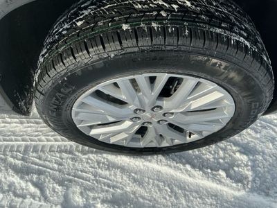 2026 GMC Acadia — photo 15 view