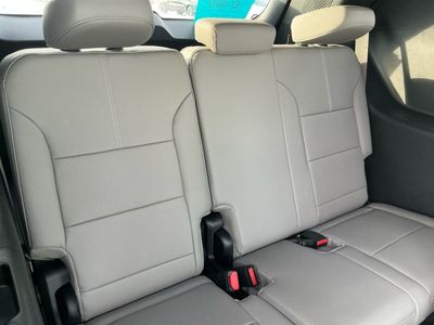 2026 GMC Acadia — photo 7 view
