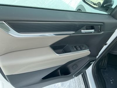 2026 GMC Acadia — photo 9 view