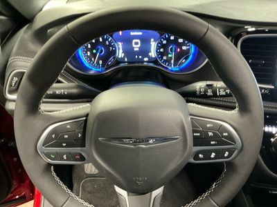 2026 Chrysler Pacifica — photo 7 view