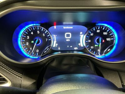 2026 Chrysler Pacifica — photo 10 view
