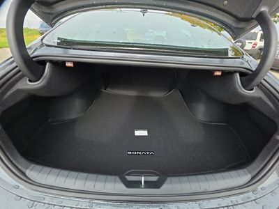 2026 Hyundai Sonata Hybrid — photo 11 view