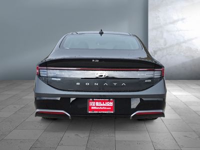 2026 Hyundai Sonata Hybrid — detail view