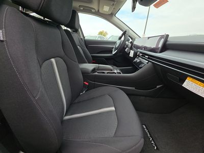 2026 Hyundai Sonata Hybrid — photo 9 view