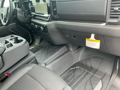 2026 Chevrolet Silverado 1500 — photo 13 view