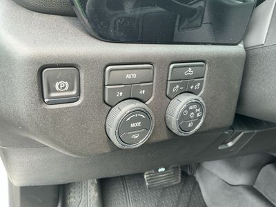 2026 Chevrolet Silverado 1500 — photo 15 view