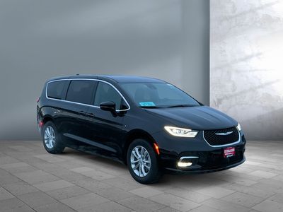 2026 Chrysler Pacifica — front three-quarter view