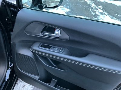 2026 Chrysler Pacifica — photo 14 view