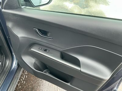 2025 Hyundai Kona — photo 15 view