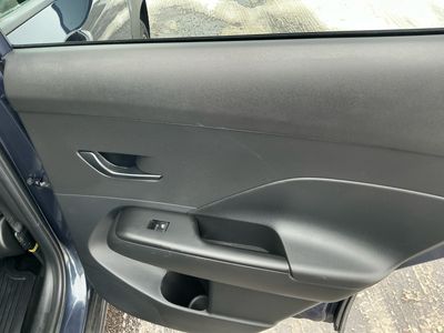 2025 Hyundai Kona — photo 9 view