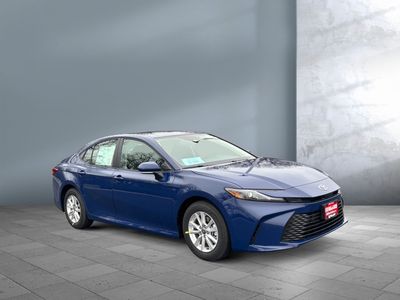 2026 Toyota Camry - Photo 2