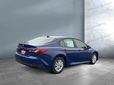 2026 Toyota Camry - Photo 6